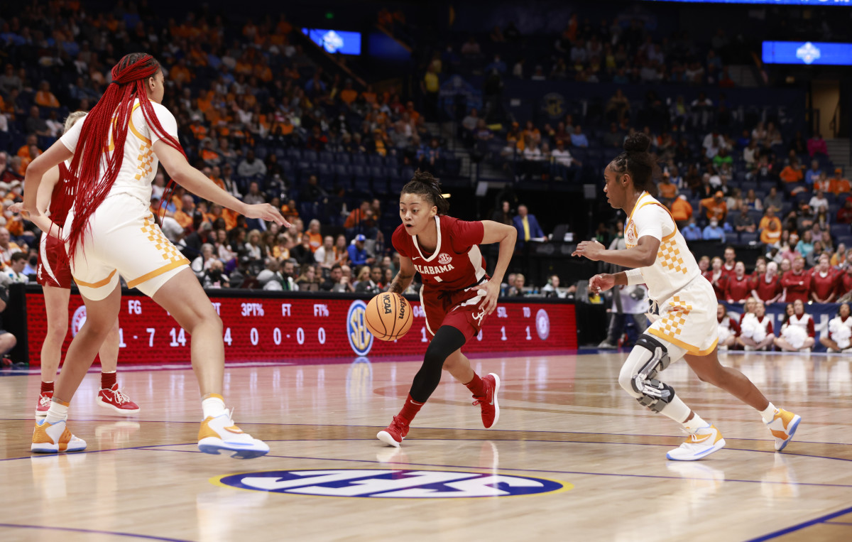 030422_WBB_AbramsMe_Tennessee_RC8199